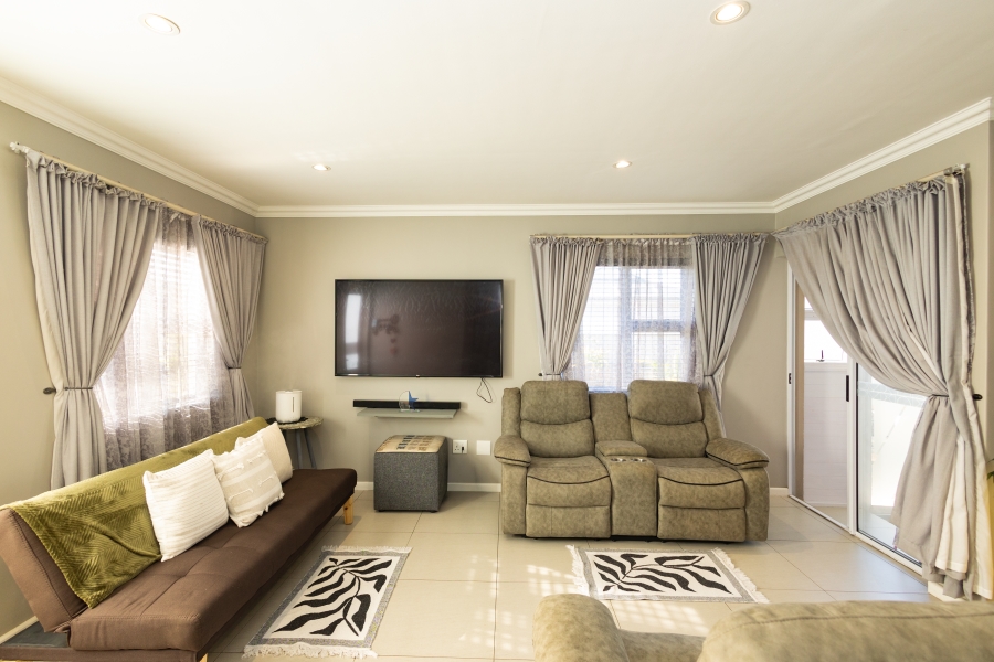 2 Bedroom Property for Sale in Joostenberg Western Cape